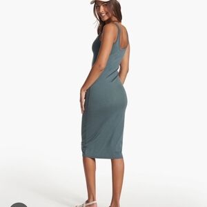 Vuori halo essential dress